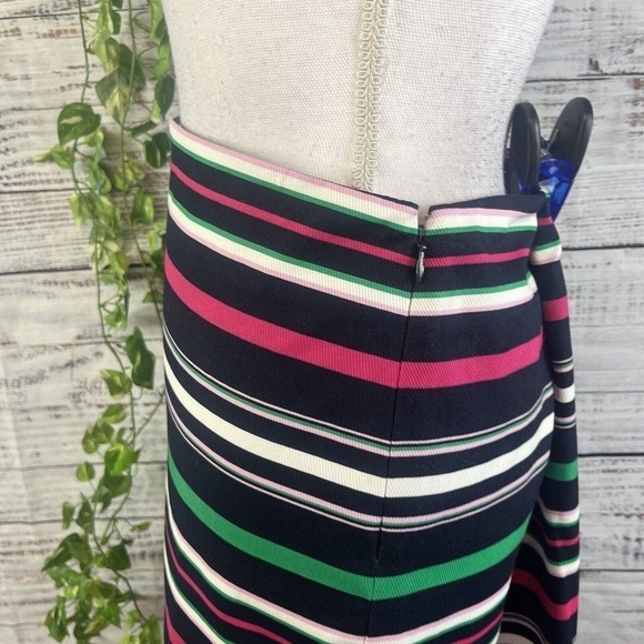 Talbots Skirt size 10 Petite Navy Blue Pink Striped Knee A Line Stretch Modest - Picture 8 of 11